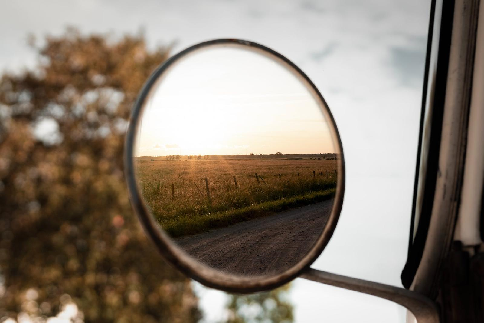 Le guide pour acheter un miroir convexe adapte a votre sortie de parking ou garage